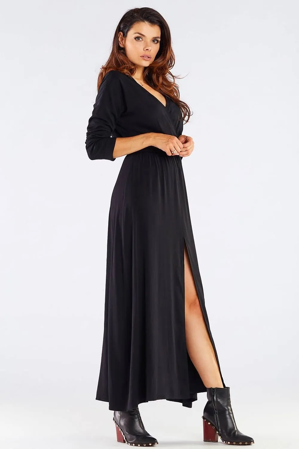 Elegant Long-Sleeve Maxi Dress with Zip Closure