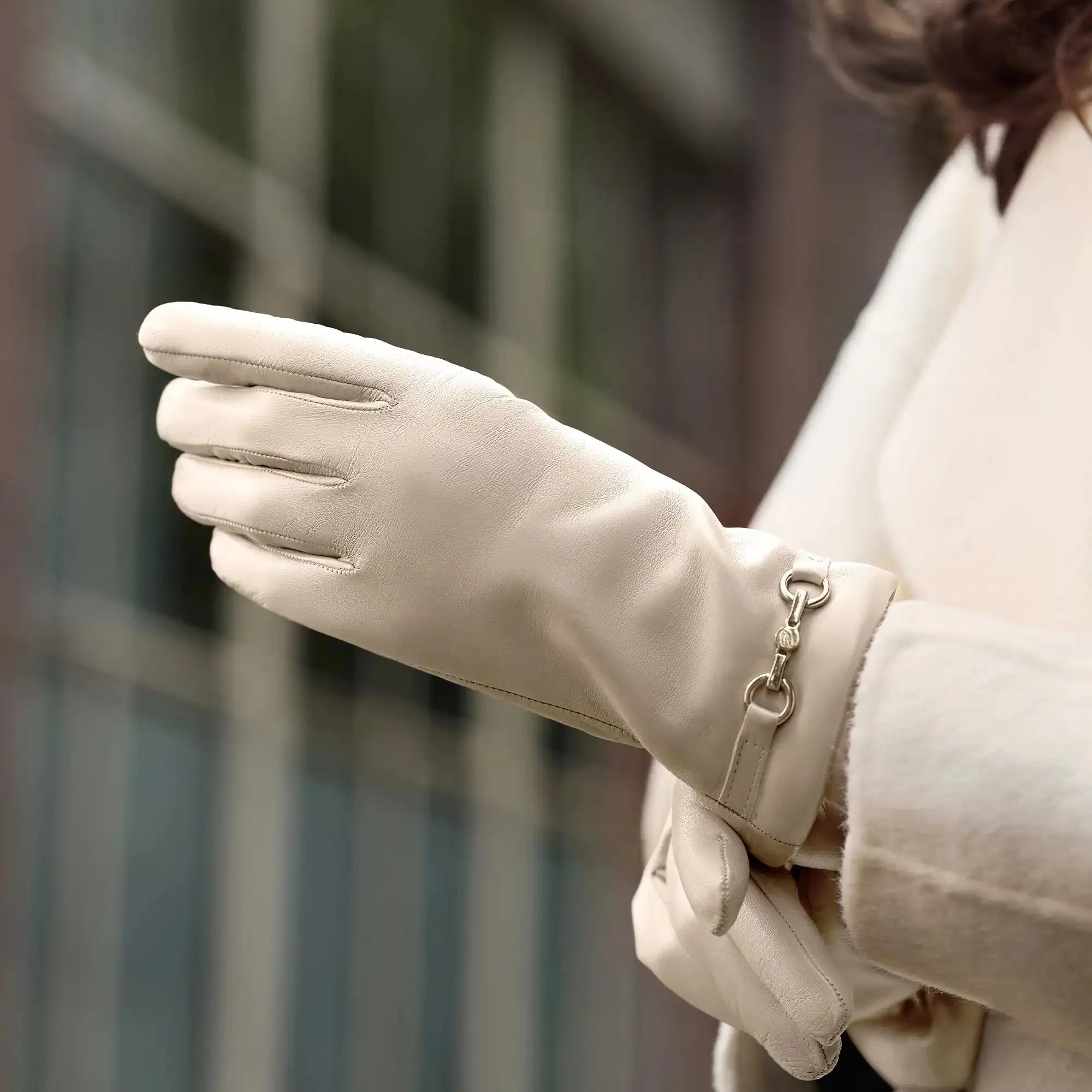 Honoré Marcelia cream goatskin leather gloves